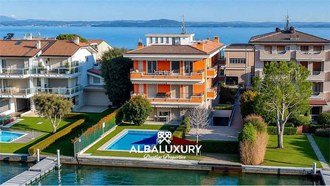 Apartment in Center, Sirmione, Lombardy 2 - 15347072