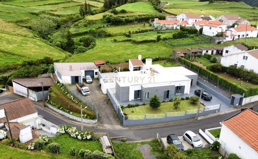 Villa in Santo Antonio de Nordestinho, Azoren, Portugal 1