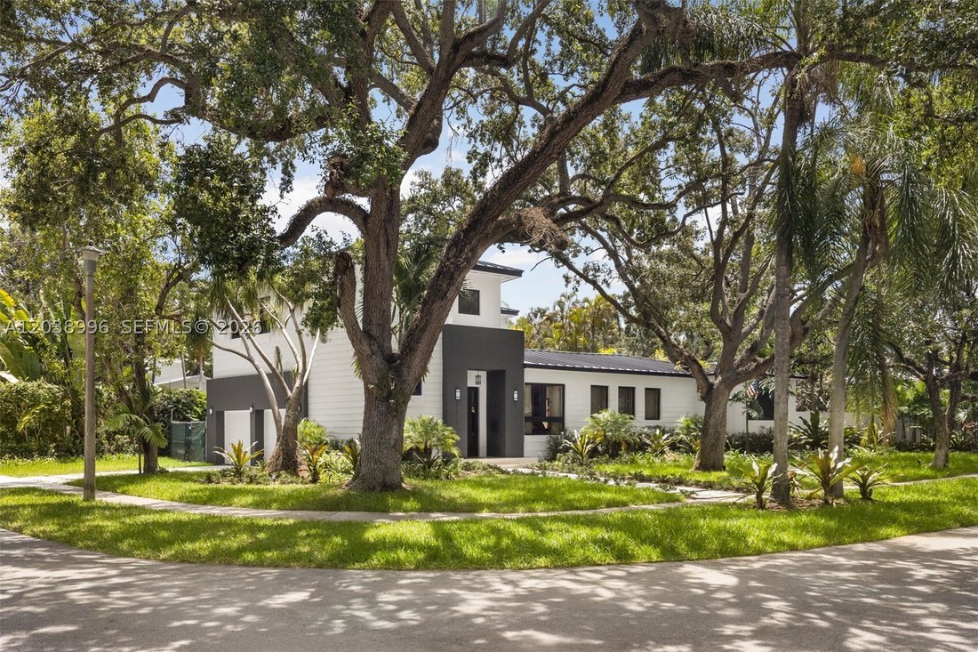 House in Miami, Florida, United States 1 - 18349752