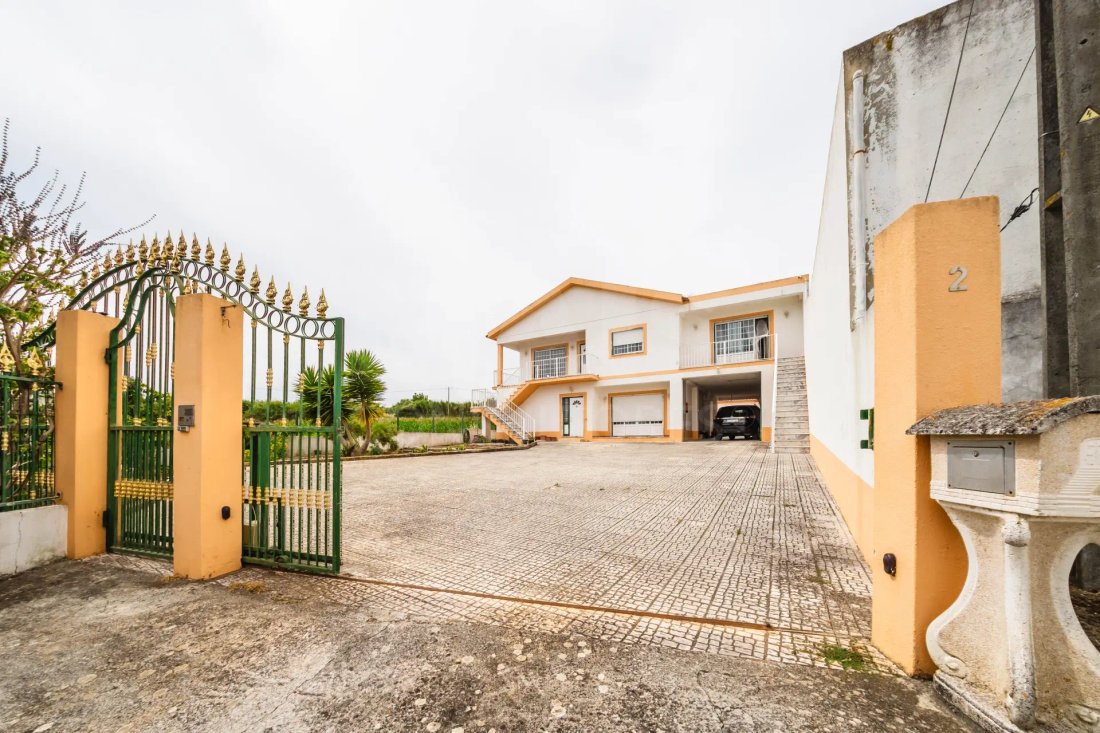 Villa in Miragaia, Lisbon, Portugal 2 - 18343081