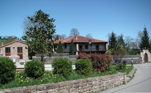 House in Cabezon de la Sal, Cantabria, Spain 1