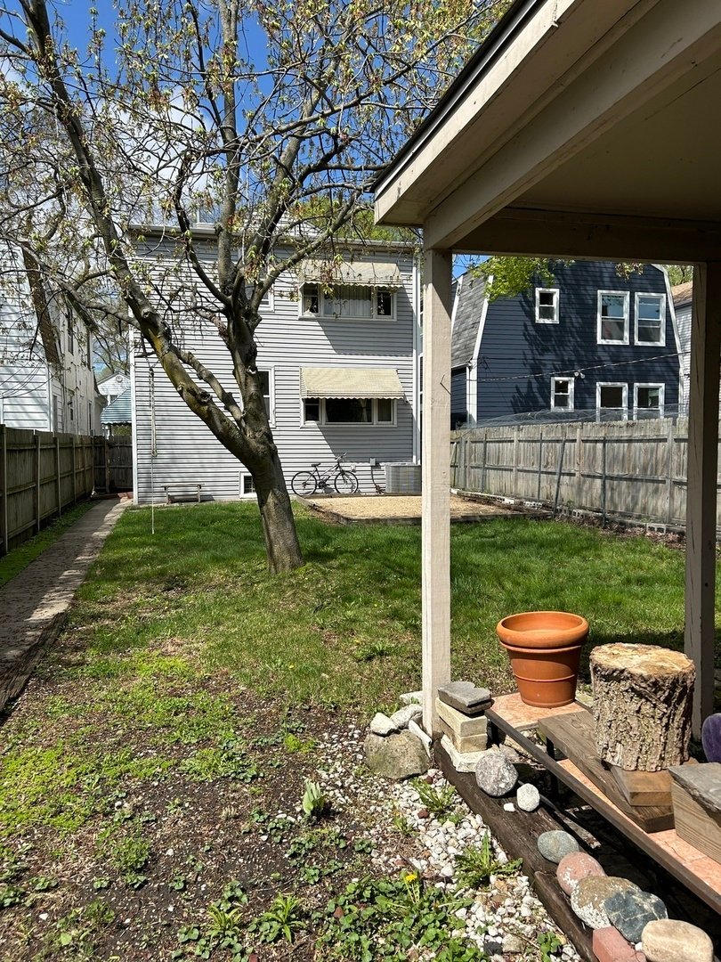 Evanston, Illinois, United States 5 - 18342565