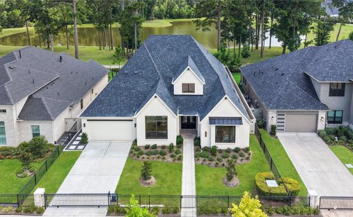 House in Pinehurst, Texas, United States 1