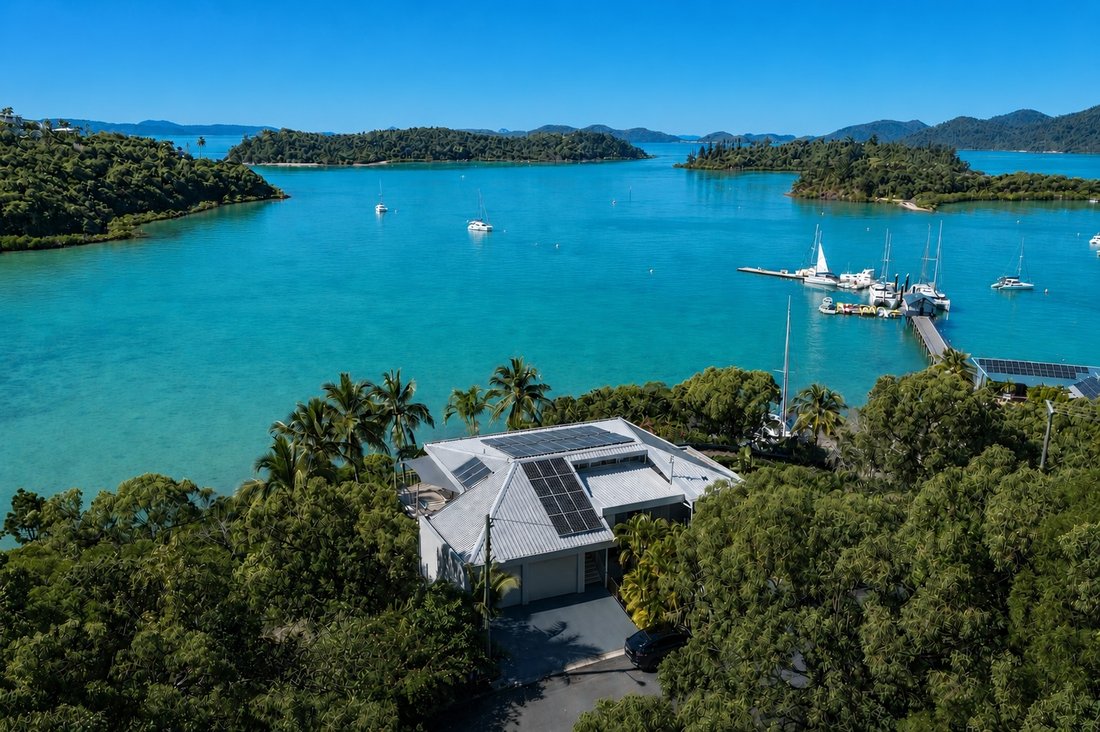 House in Shute Harbour, Queensland, Australia 1 - 18346181