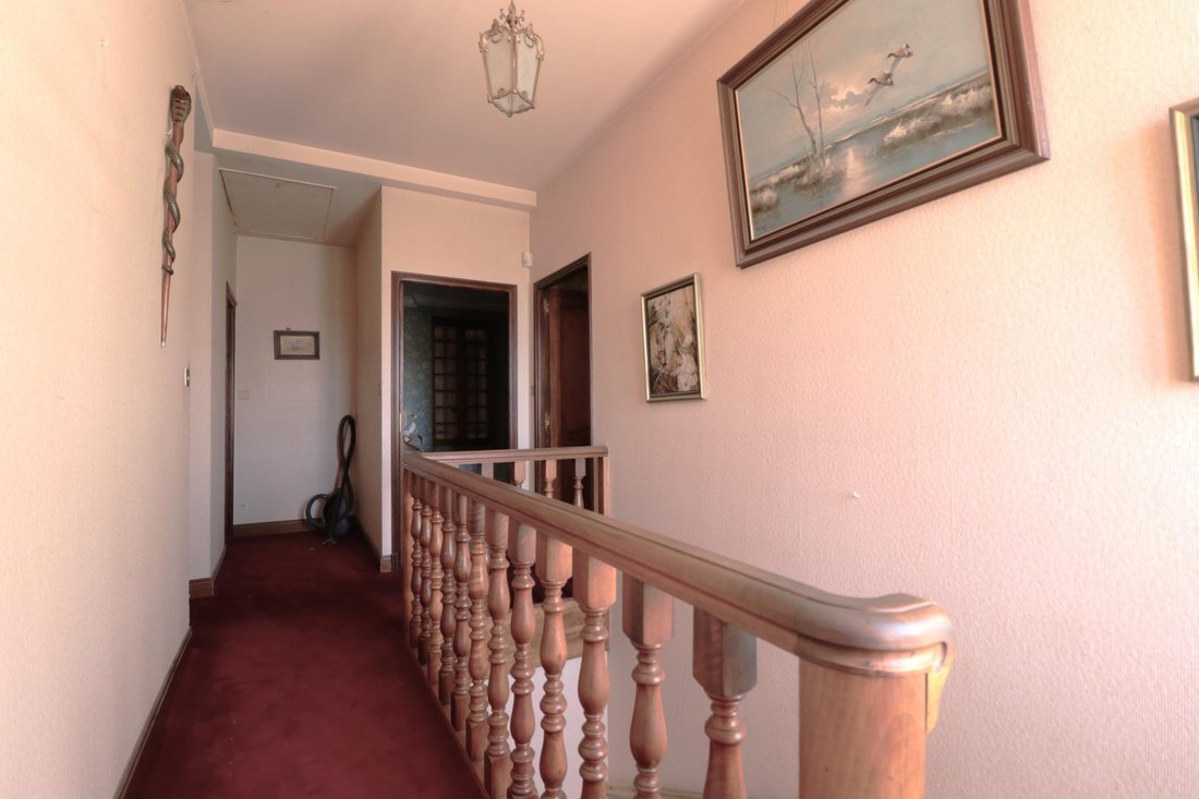 House in Agglomeration, Senas, France 5 - 18347863