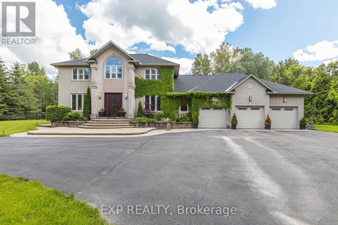 House in Ottawa, Ontario, Canada 1 - 18346565