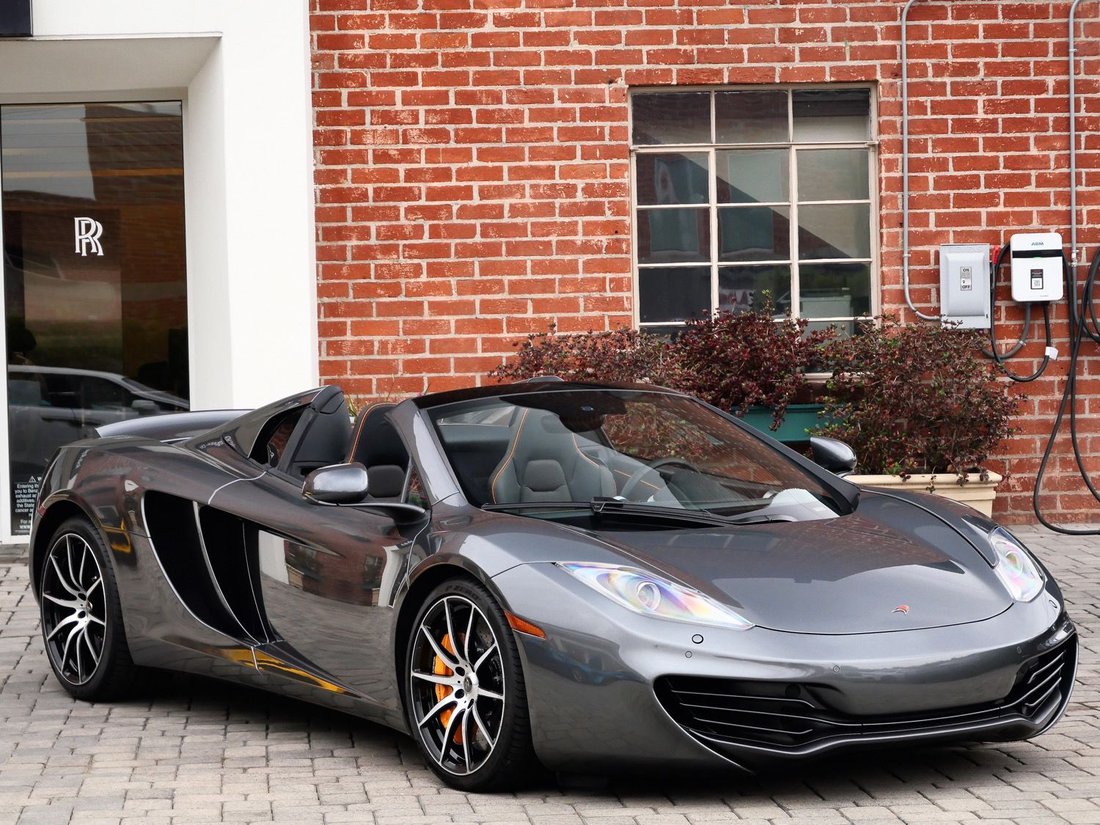 Cabriolet in Beverly Hills, CA, United States 1 - 18342819