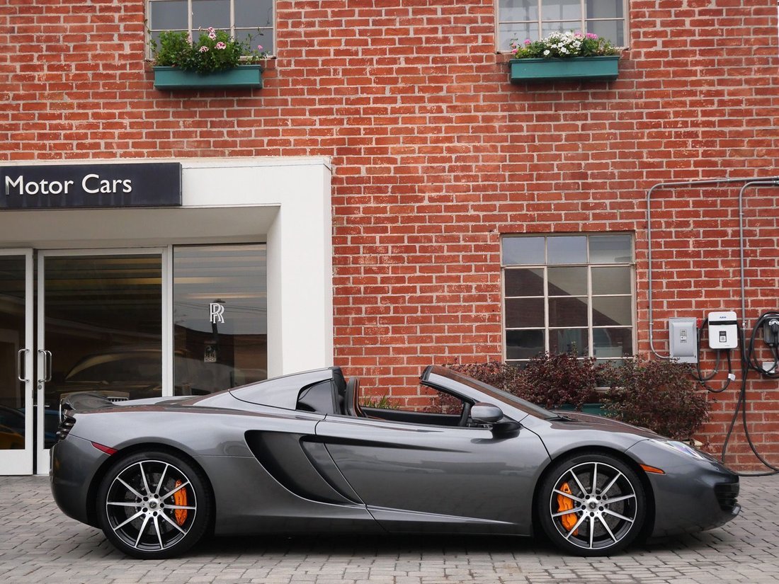 Cabriolet in Beverly Hills, CA, United States 3 - 18342819