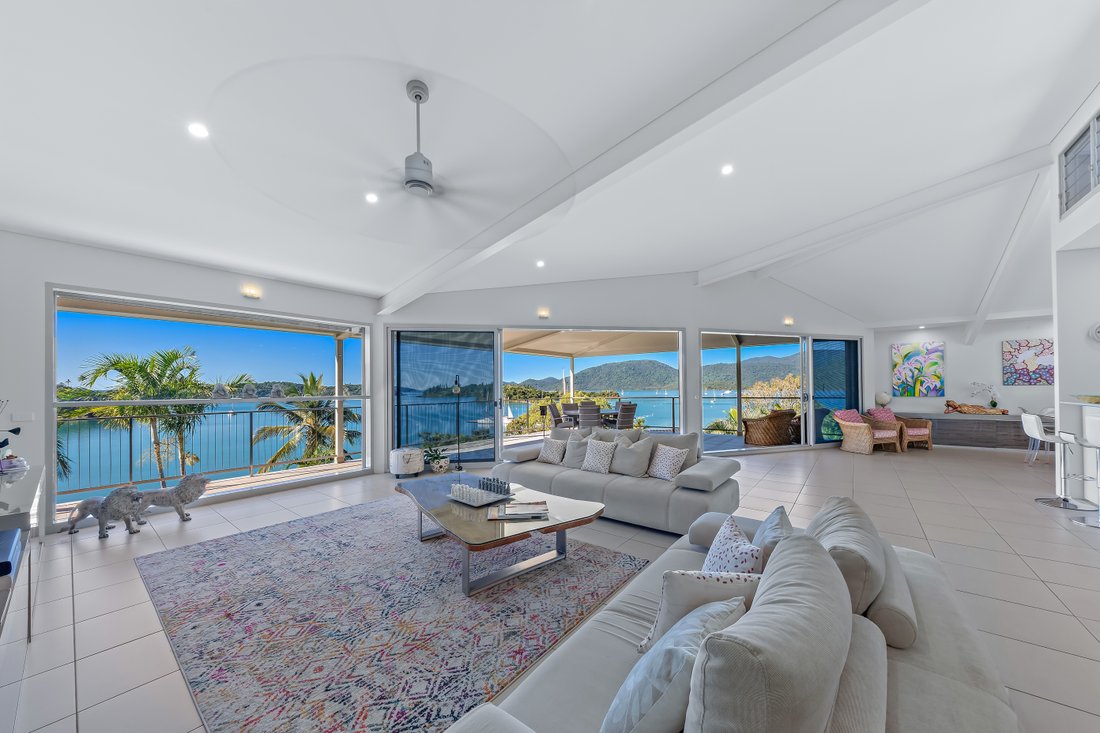 House in Shute Harbour, Queensland, Australia 2 - 18346181