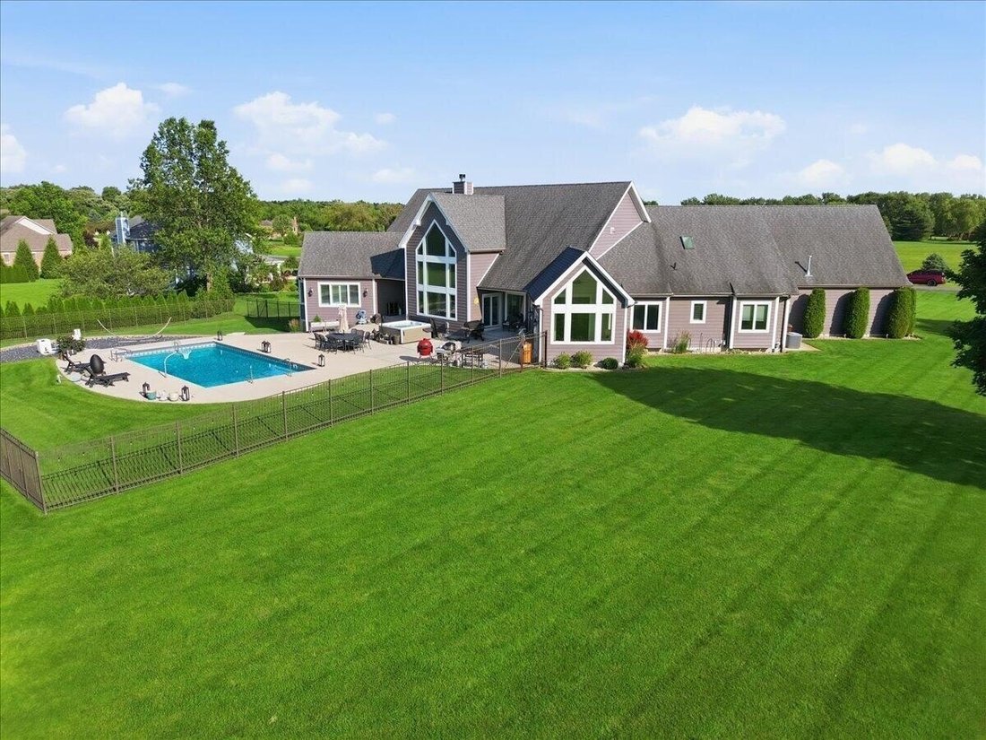 House in Lowell, Indiana, United States 4 - 18346092