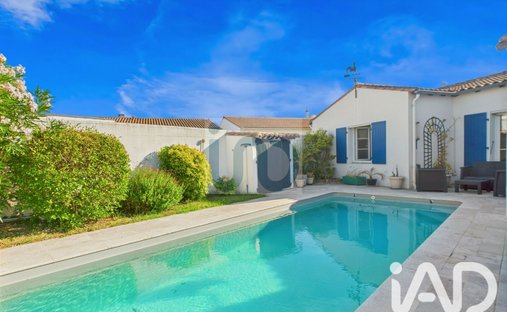 House in Sainte-Marie-de-Ré, Nouvelle-Aquitaine, France 1