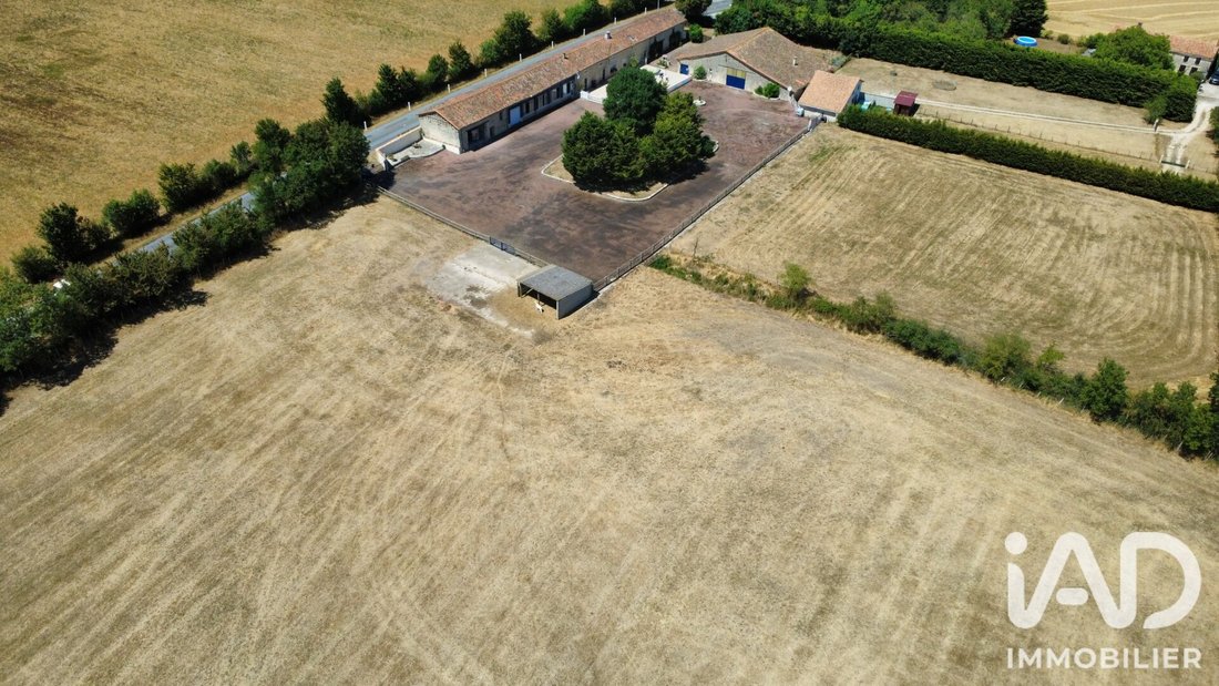 House in Villefagnan, Nouvelle-Aquitaine, France 1 - 15951783