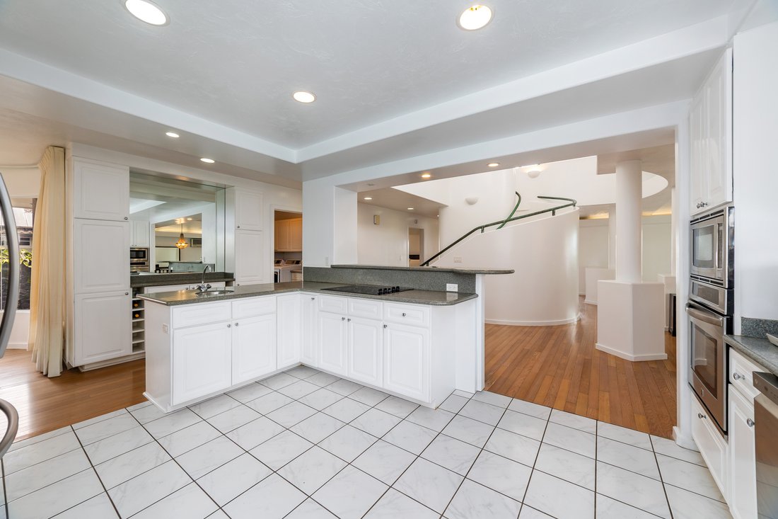 House in Hilo, Hawaii, United States 5 - 18345371