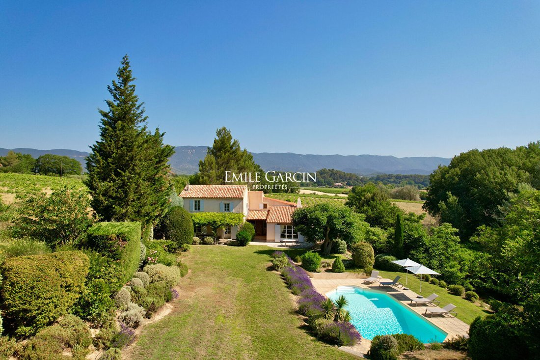 Villa in Cucuron, Provence-Alpes-Côte d'Azur, France 1 - 18344553