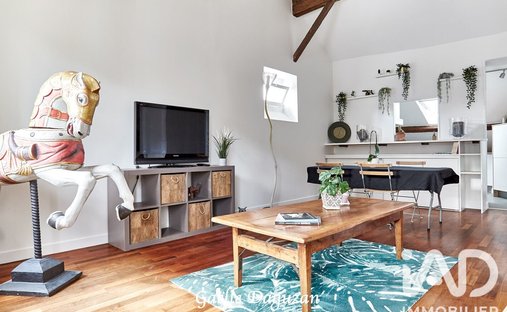 Apartment in Bord de Seine, Bougival, France 1