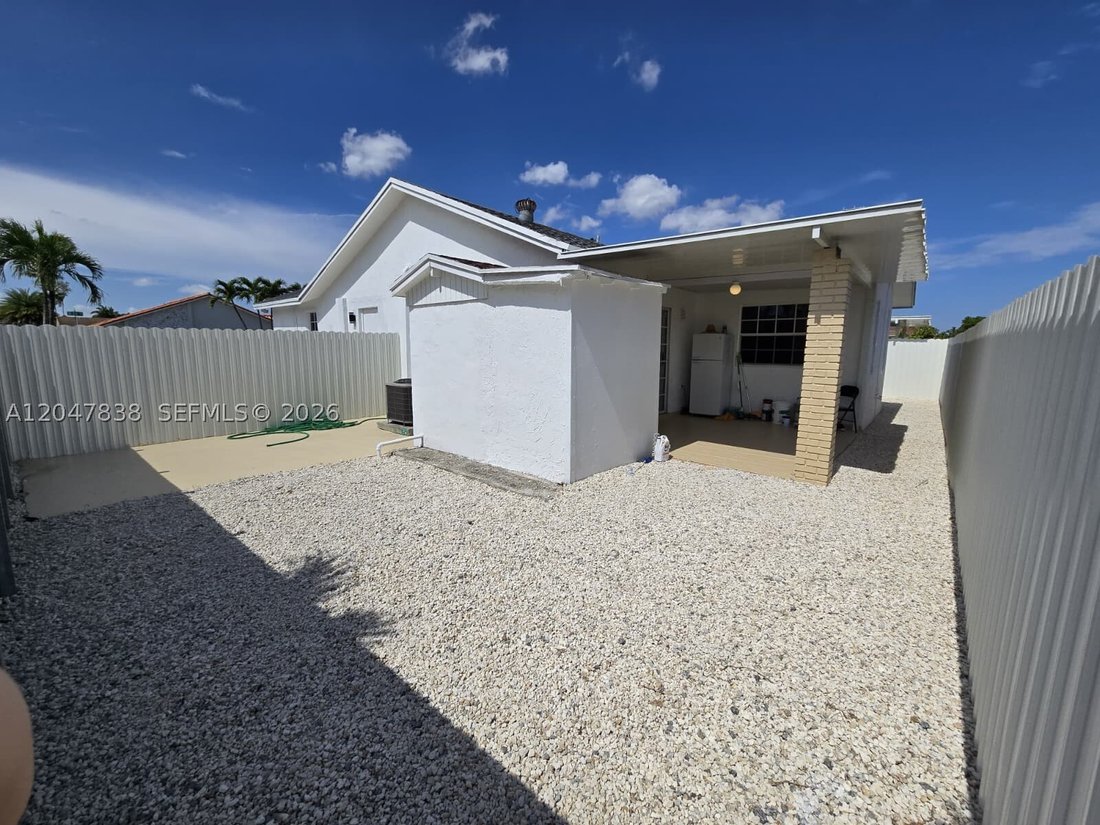 House in Miami, Florida, United States 2 - 18344021