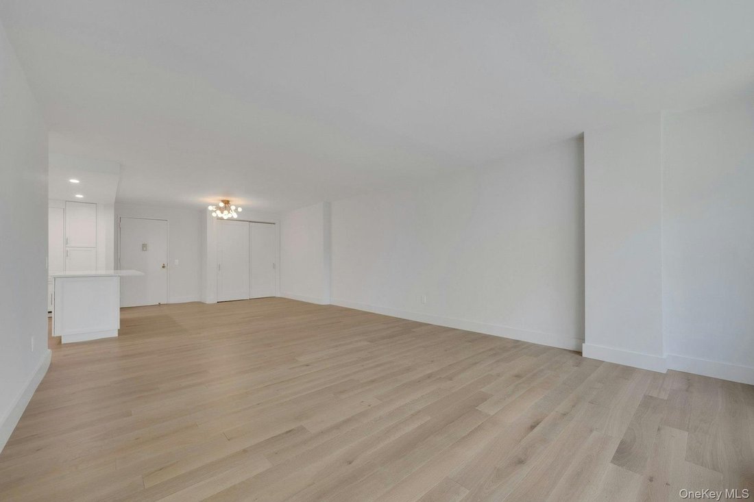 Condo in New Rochelle, New York, United States 5 - 18160389