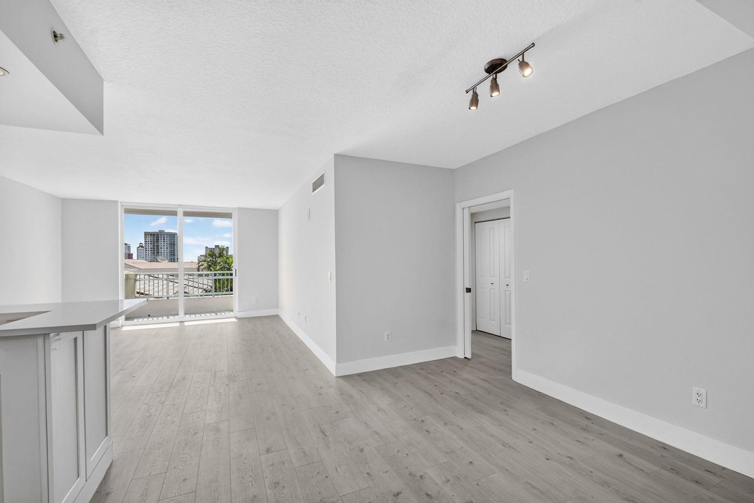 Condo in West Palm Beach, Florida, United States 3 - 18346477