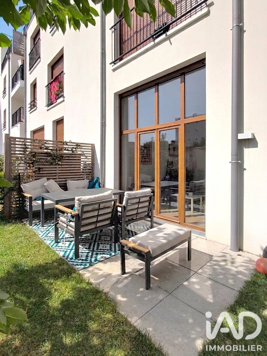 Apartment in Arrondissement of Bobigny, Ile-de-France, France 2 - 18345260