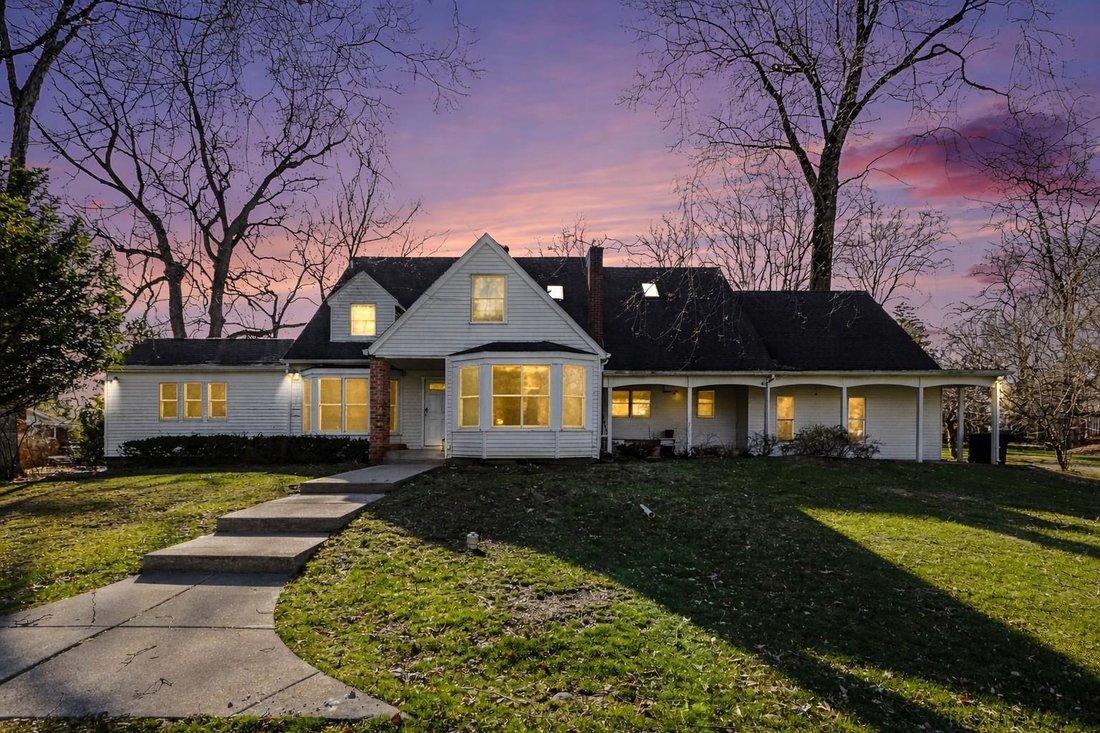 House in Farmington Hills, Michigan, United States 2 - 18346094