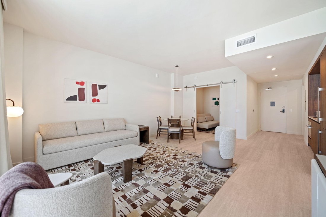 Condo in Miami, Florida, United States 3 - 18346475