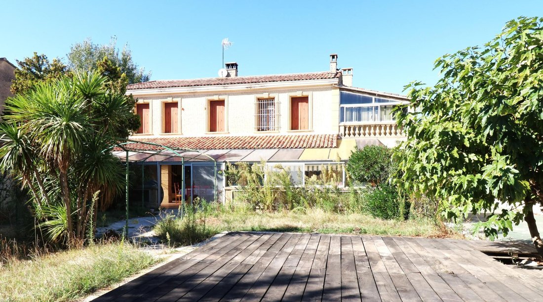 House in Agglomeration, Senas, France 1 - 18347863