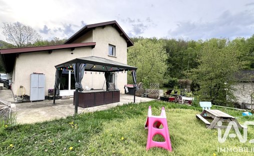 House in Lancrans, Valserhone, France 1
