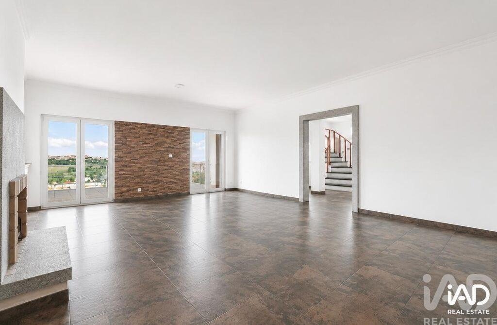 Townhouse in Barcarena, Lisbon, Portugal 3 - 17938360