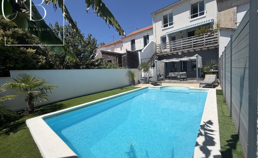 House in Saint Maurice-Fetilly, La Rochelle, France 1