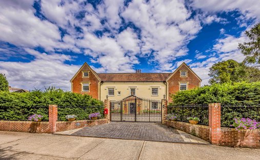 Estate in Old Bedhampton, Havant, England 1