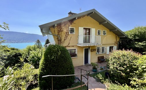 House in Veyrier-du-Lac, Auvergne-Rhône-Alpes, France 1