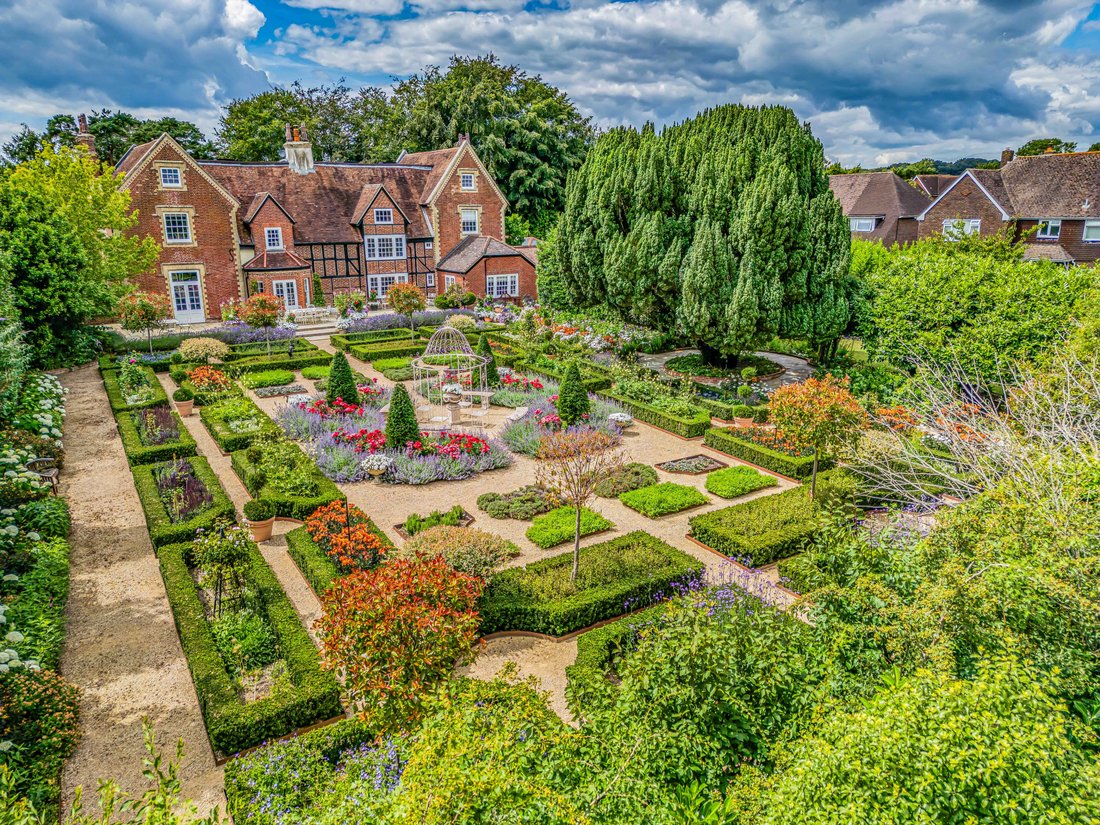 Estate in Old Bedhampton, Havant, England 1 - 14401662
