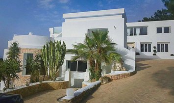 Villa en Santa Eulalia del Río, Islas Baleares, España 1