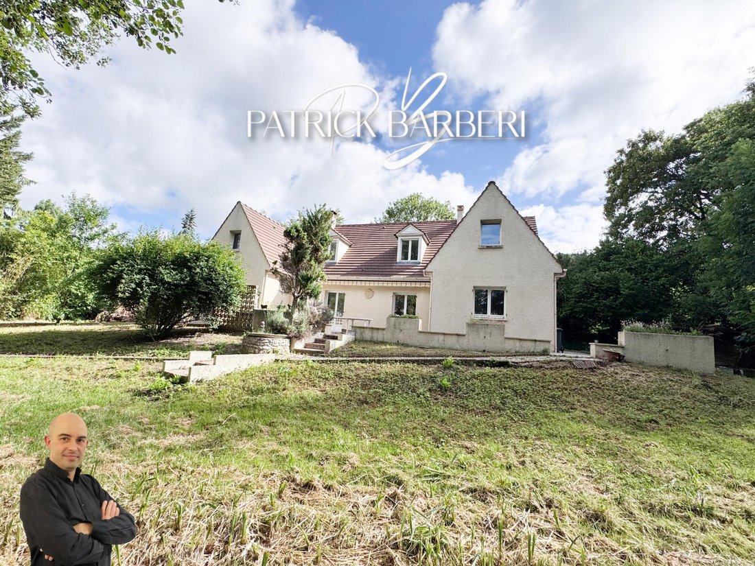 House in Vaux-sur-Seine, Ile-de-France, France 1 - 18157587