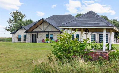 House in Buckholts, Texas, United States 1