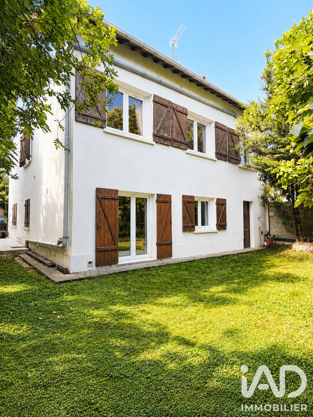 House in Sucy-en-Brie, Ile-de-France, France 1 - 18345224