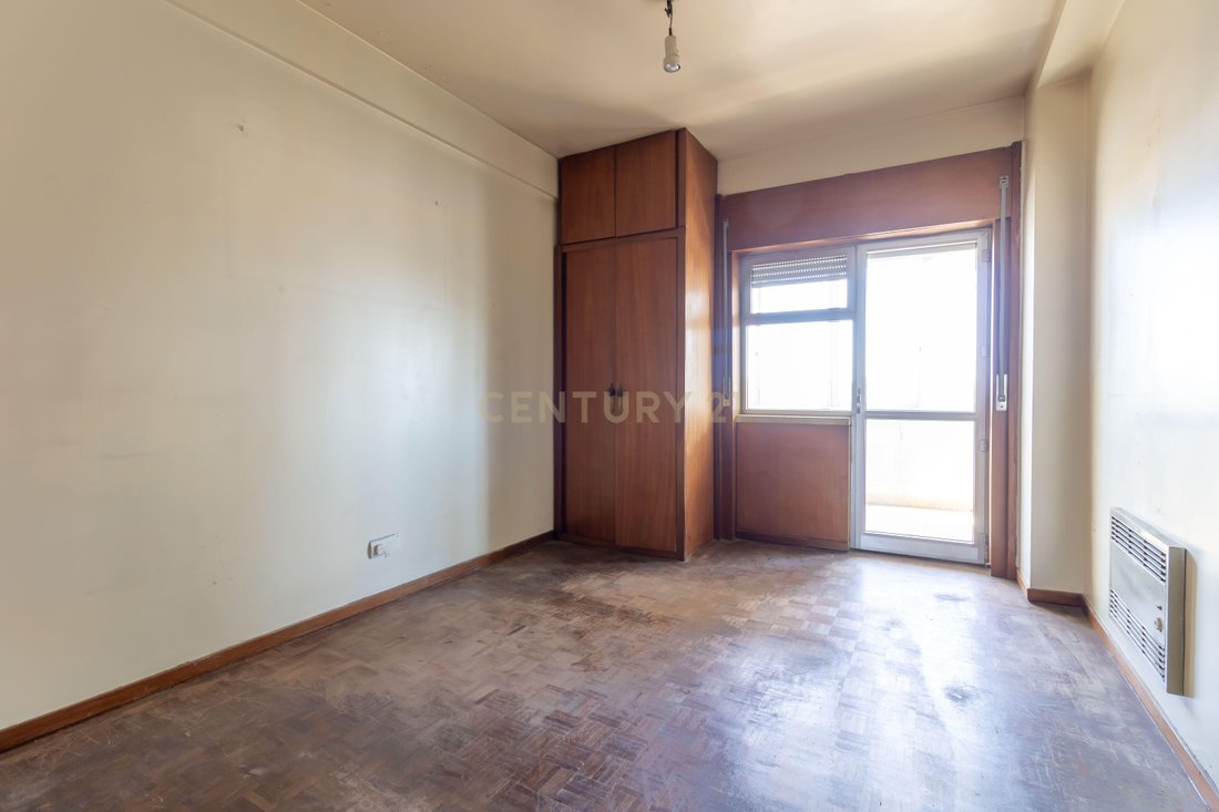 Apartment in Alges, Lisbon, Portugal 5 - 18344440