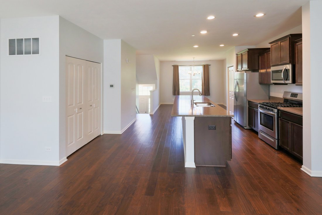 Townhouse in Morton Grove, Illinois, United States 3 - 18344065