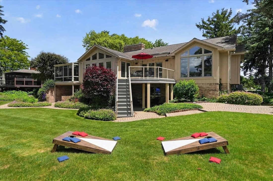 House in Wixom, Michigan, United States 2 - 18346077