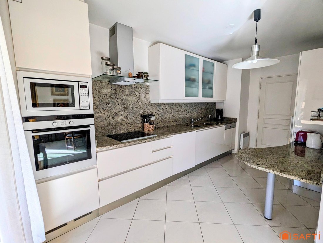 Apartment in Granettes-Jauberte-Sainte Anne, Aix-en-Provence, France 2 - 18259699