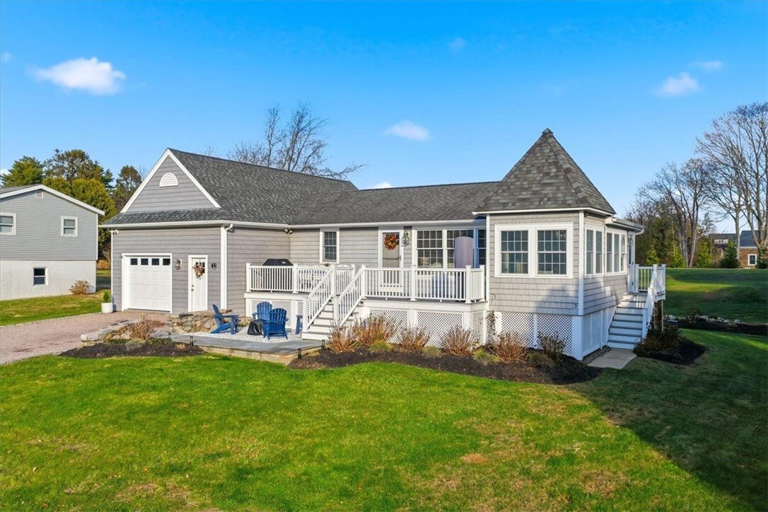 House in Westerly, Rhode Island, United States 1 - 18343845