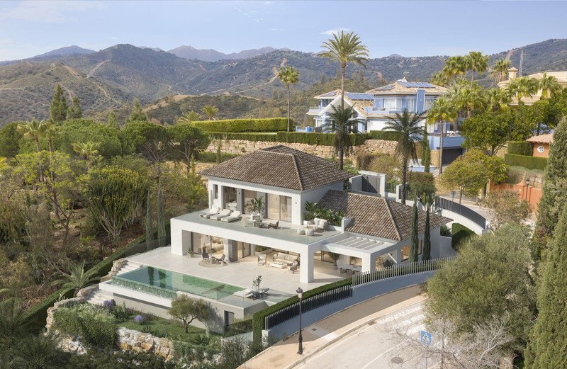 Villa en Elviria-Cabopino, Marbella, España 2 - 18343011