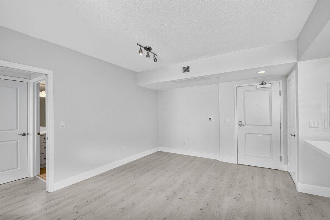 Condo in West Palm Beach, Florida, United States 5 - 18346477