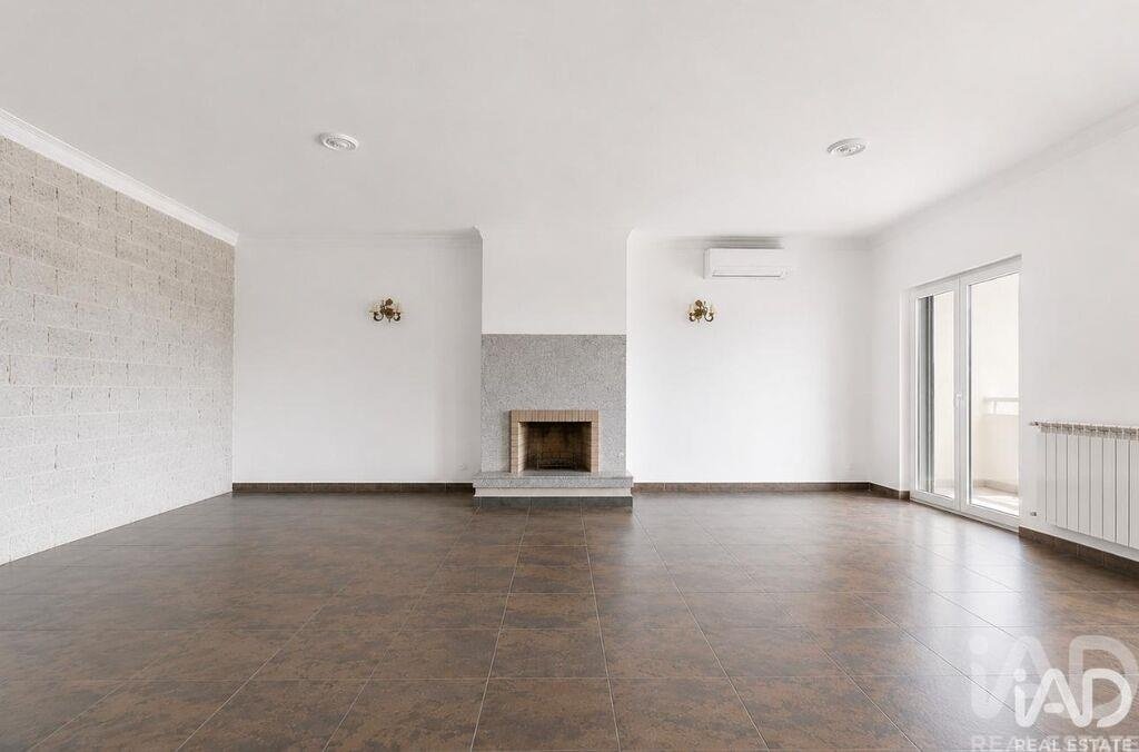 Townhouse in Barcarena, Lisbon, Portugal 4 - 17938360