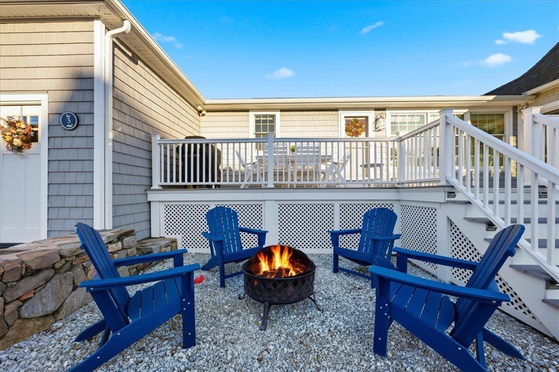 House in Westerly, Rhode Island, United States 4 - 18343845