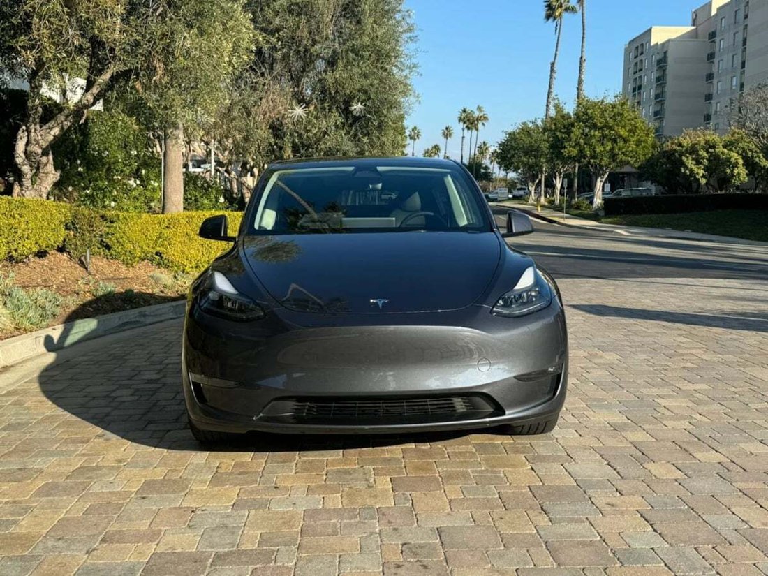 Suv in Newport Beach, CA, United States 2 - 18291105