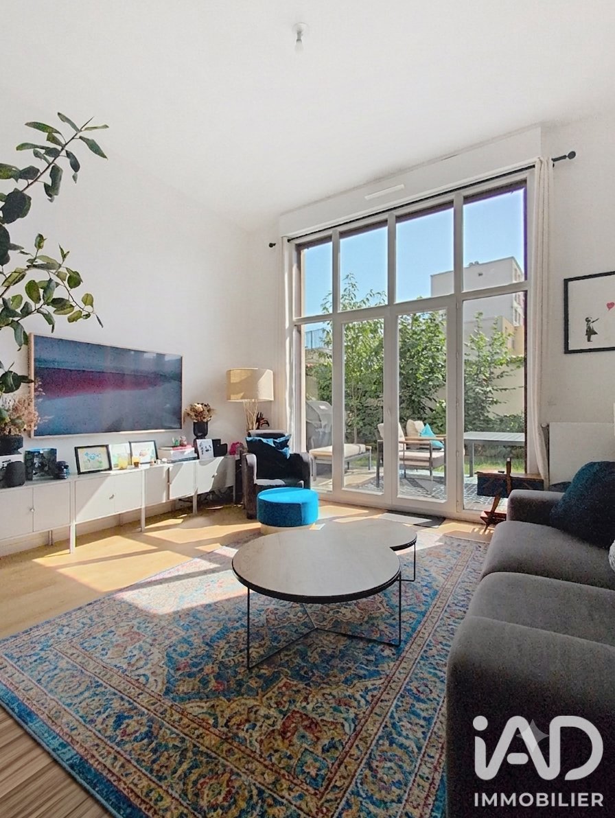 Apartment in Arrondissement of Bobigny, Ile-de-France, France 4 - 18345260