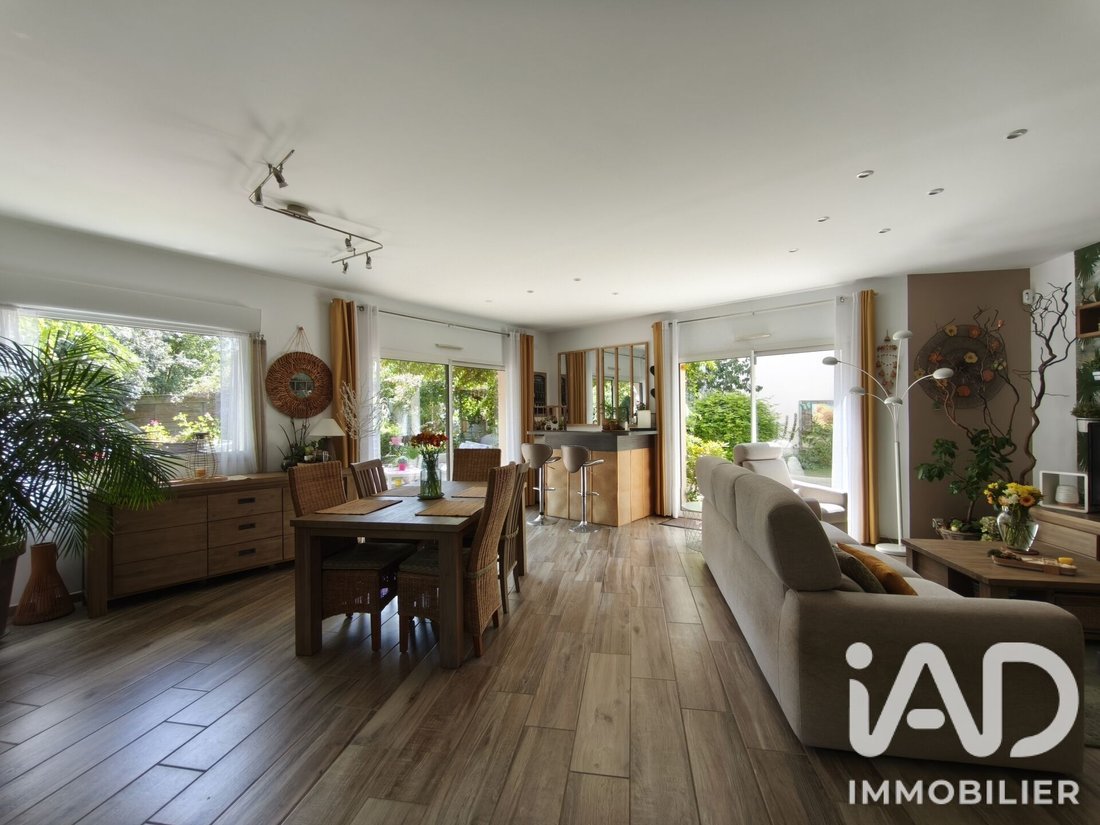 House in Juigne, Montreuil-Juigne, France 2 - 18345267