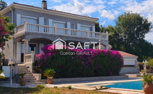 House in Est, Borgo, France 1