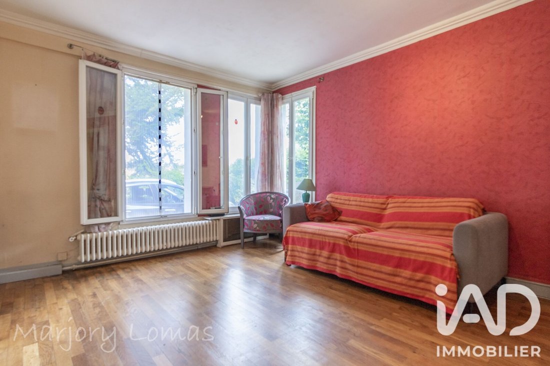House in Charbonnieres-les-Bains, Auvergne-Rhône-Alpes, France 4 - 18345355